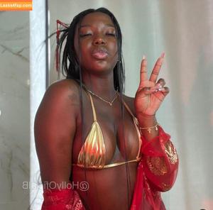 HollyBomb photo #0010