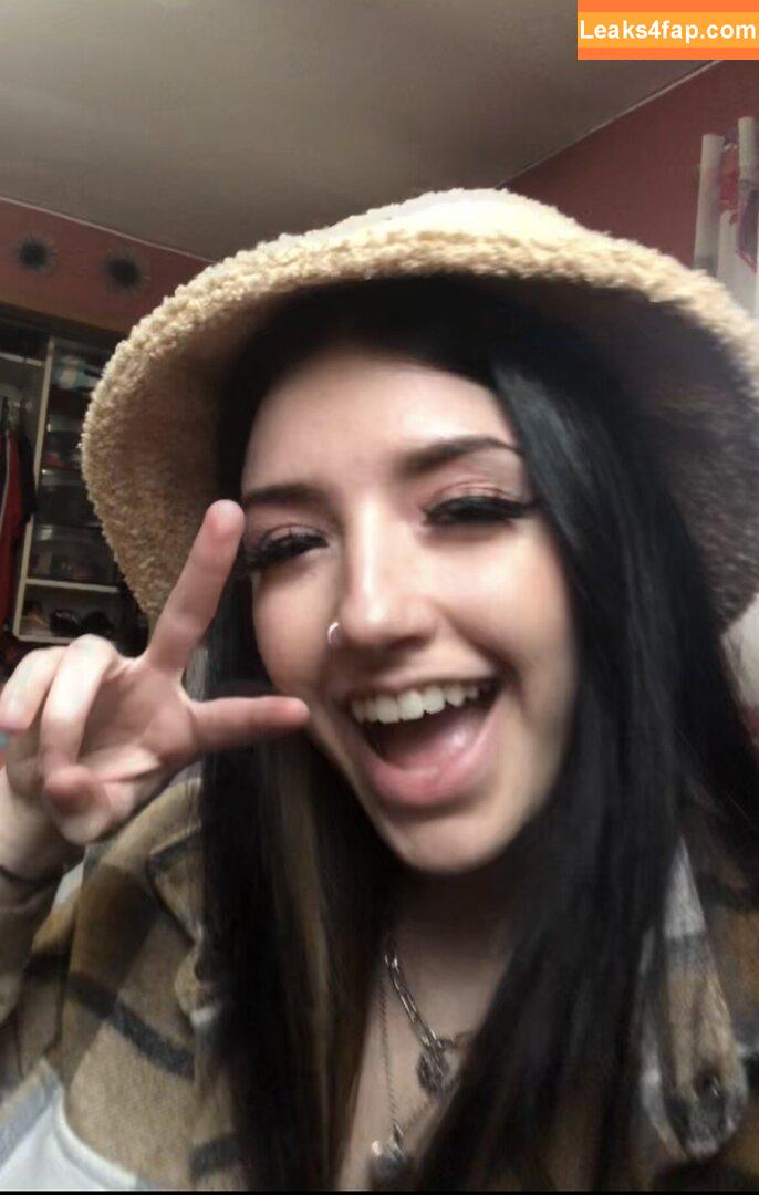 hollyjustwantst0 /  leaked photo photo #0002