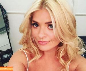 hollyWilloughby photo #0008