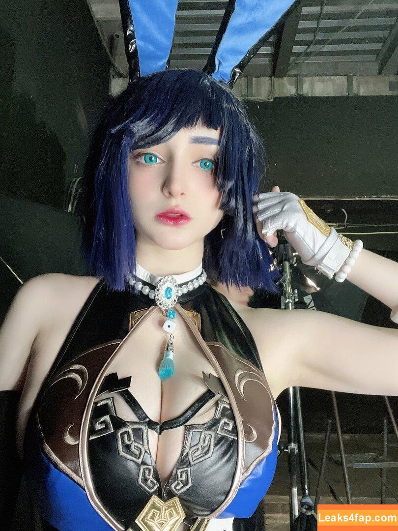 Hologana /  слитое фото фото #0857