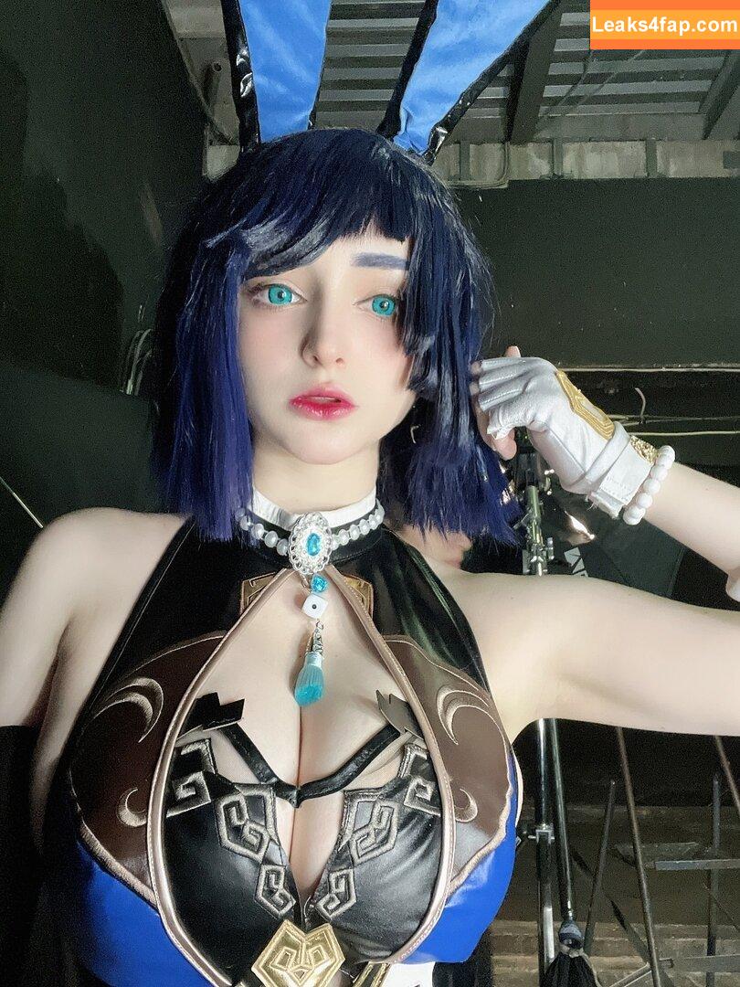 Hologana /  слитое фото фото #0878