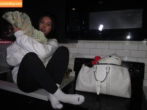 holottacheese photo #0019