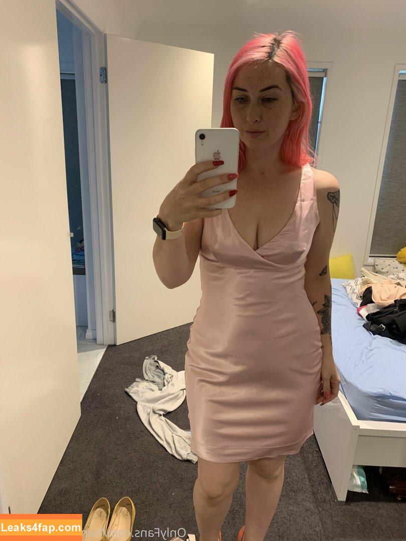 home-alone-mum / momathomealone leaked photo photo #0139