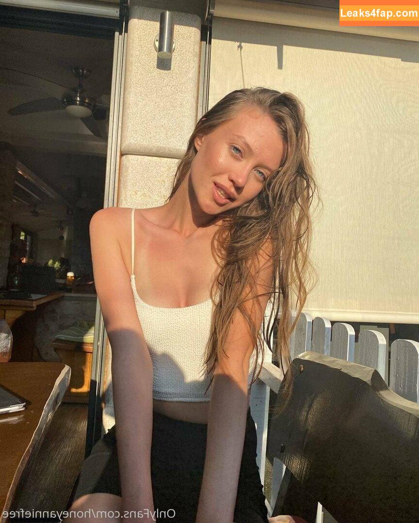 honeyanniefree / sky_toni22 leaked photo photo #0044