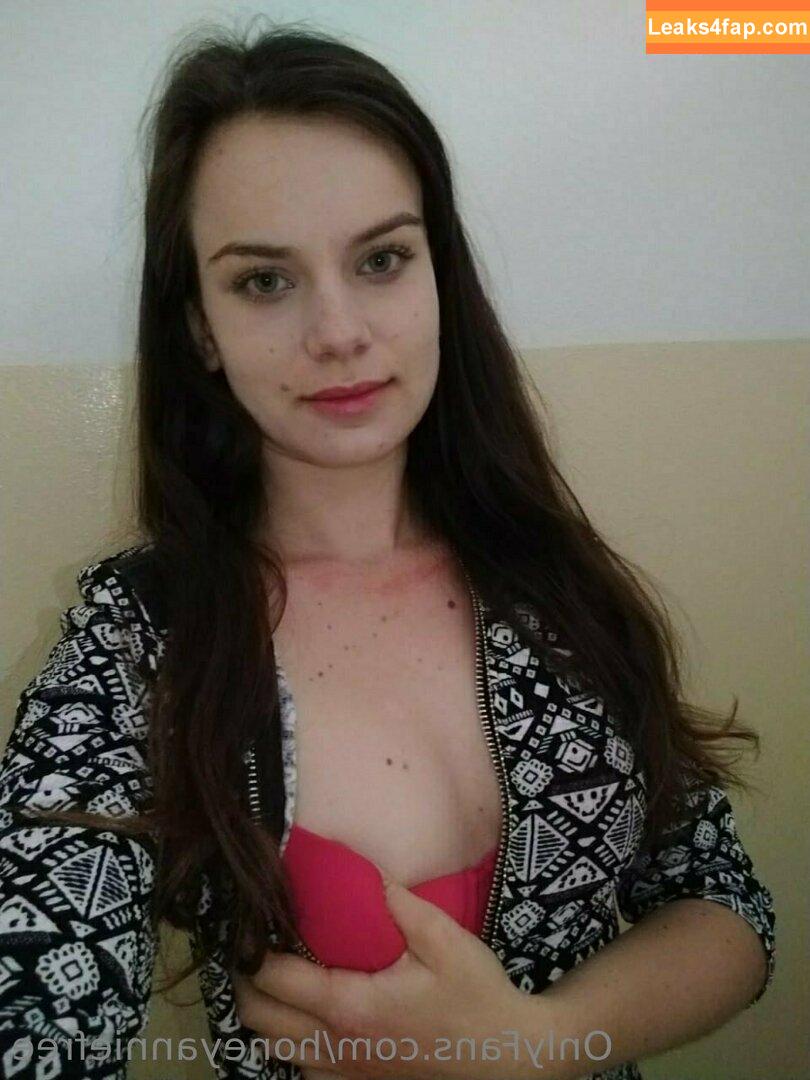 honeyanniefree / sky_toni22 leaked photo photo #0142