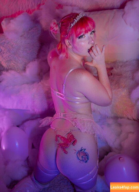 honeybunnycos / Daisy Cakes / honeybunnycos0 / monetspeachcos / piece.of.baby.cakes leaked photo photo #0100