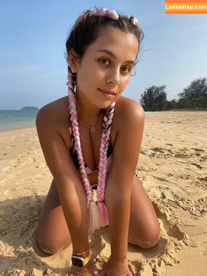 HoneyGirl photo #0152