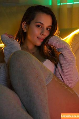 HoneyGirl photo #0163