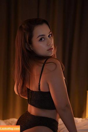 HoneyGirl photo #0168