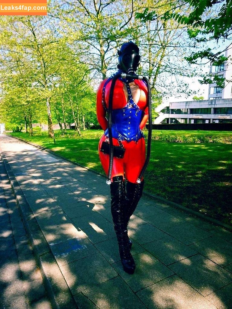 hooded_june /  leaked photo photo #0008