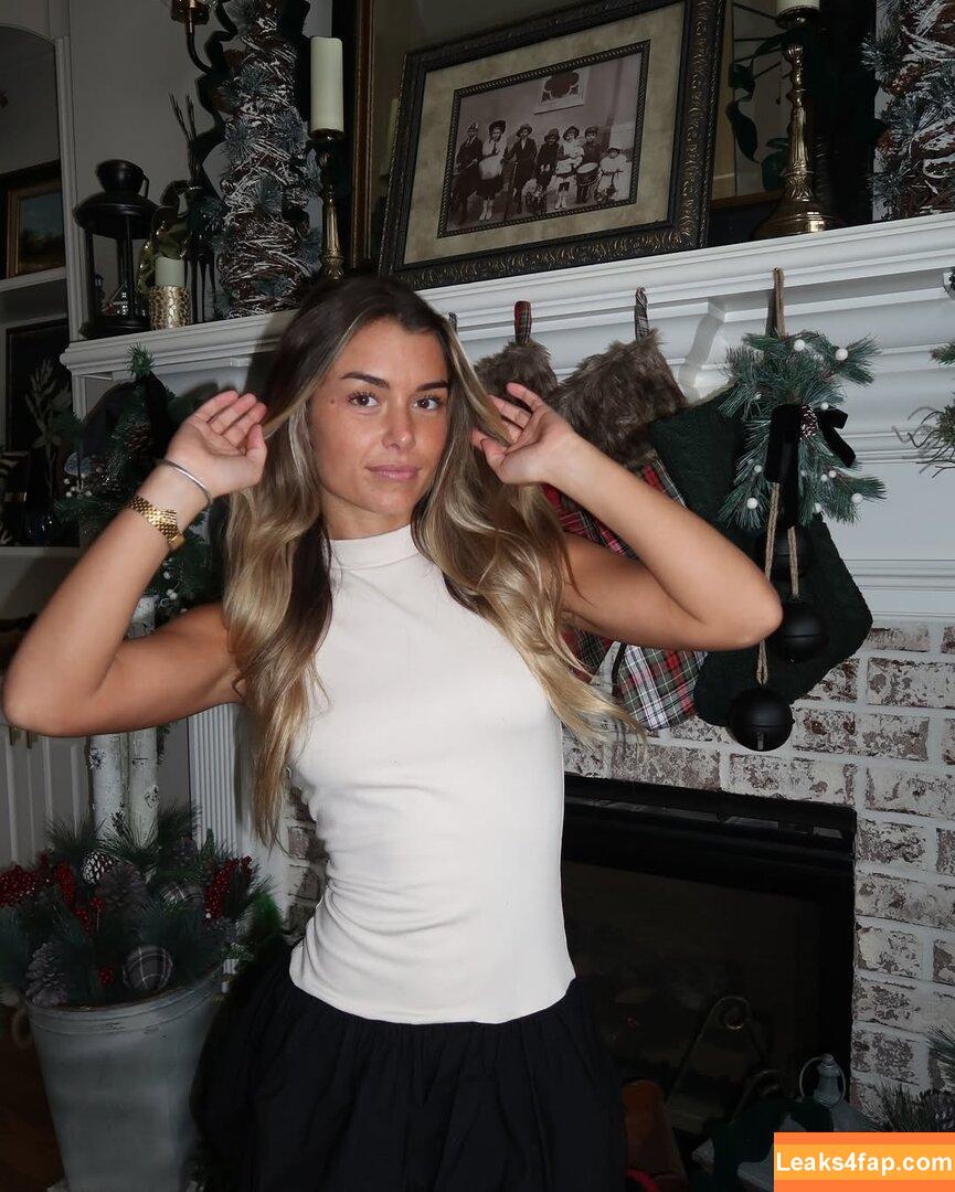 Hopie Schlenker / hopie.schlenker leaked photo photo #0282