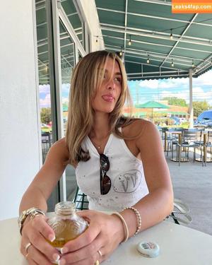 Hopie Schlenker photo #0327