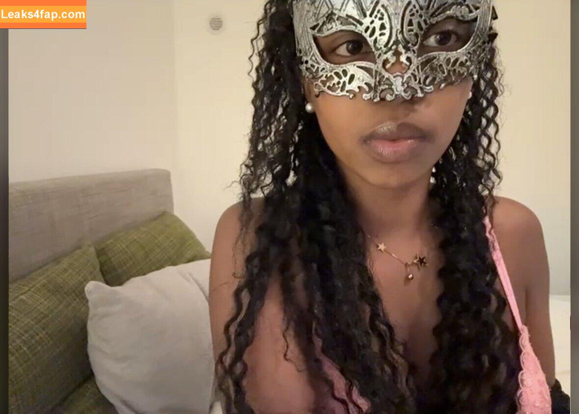 HornAfrica / east african / hickiesnbubbles / hornsafricasafaris leaked photo photo #0046