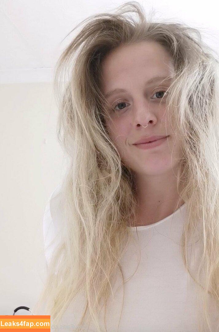 hornycavegirl /  leaked photo photo #0008