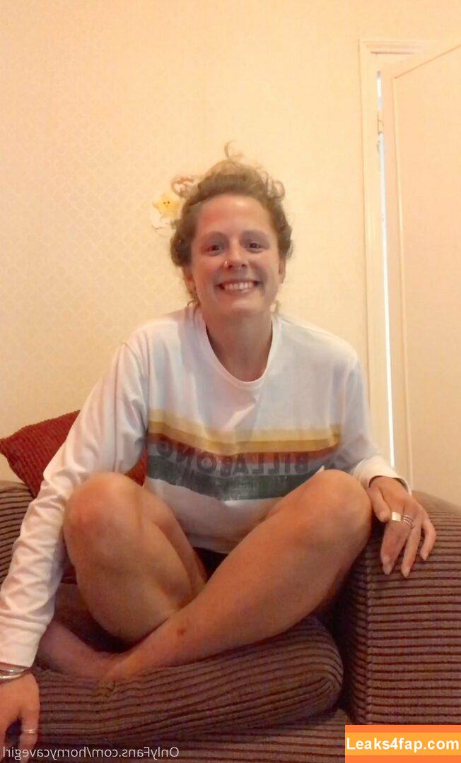 hornycavegirl /  leaked photo photo #0009