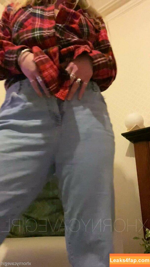 hornycavegirl /  leaked photo photo #0092