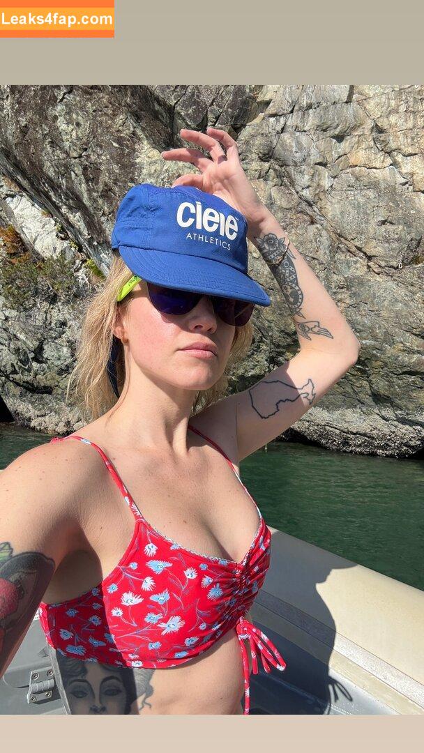 Horsegirldotjpeg / Sophia / husbandwanter_ / internetdaughter leaked photo photo #0112