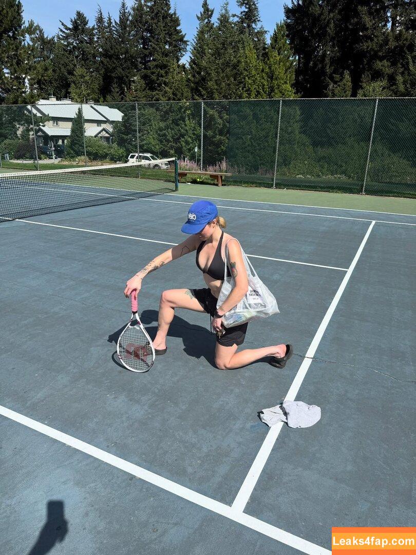 Horsegirldotjpeg / Sophia / husbandwanter_ / internetdaughter leaked photo photo #0116