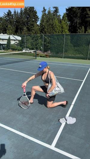 Horsegirldotjpeg photo #0111