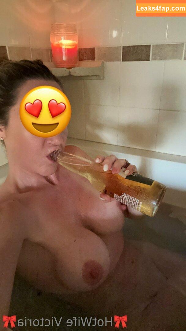 hot_wife_victoria / Hotwife_Vxxx / _torias_secret_ leaked photo photo #0066