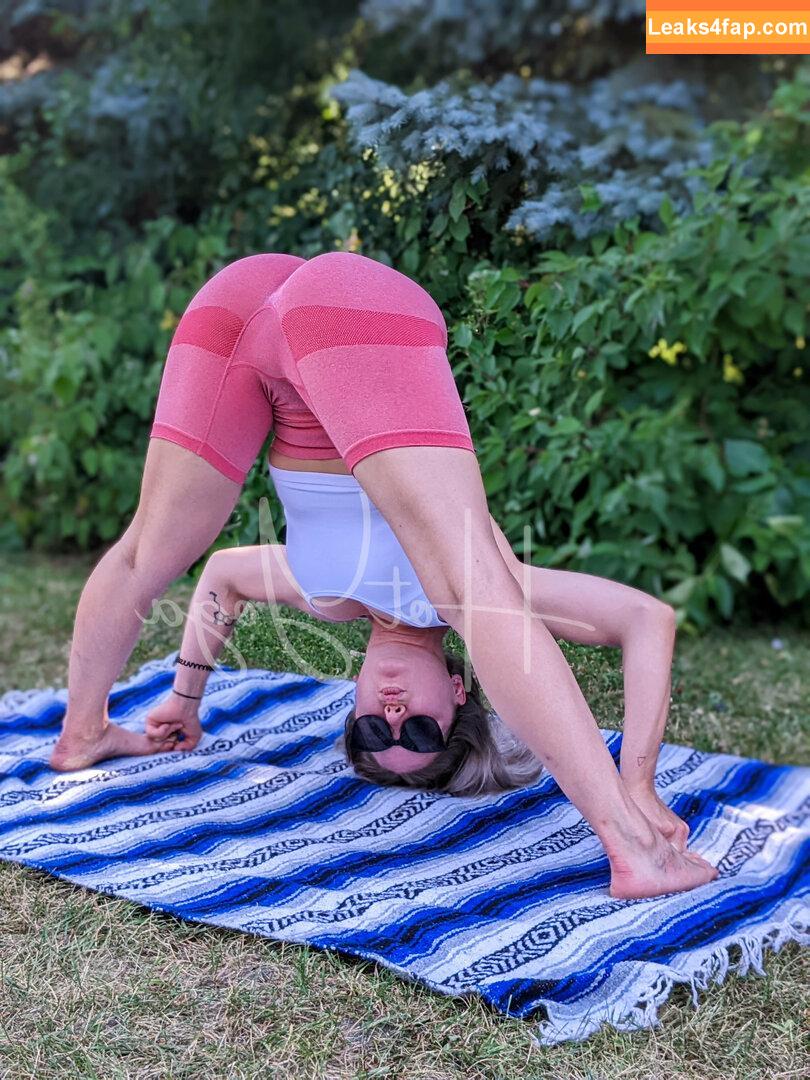 hot-yoga /  leaked photo photo #0001