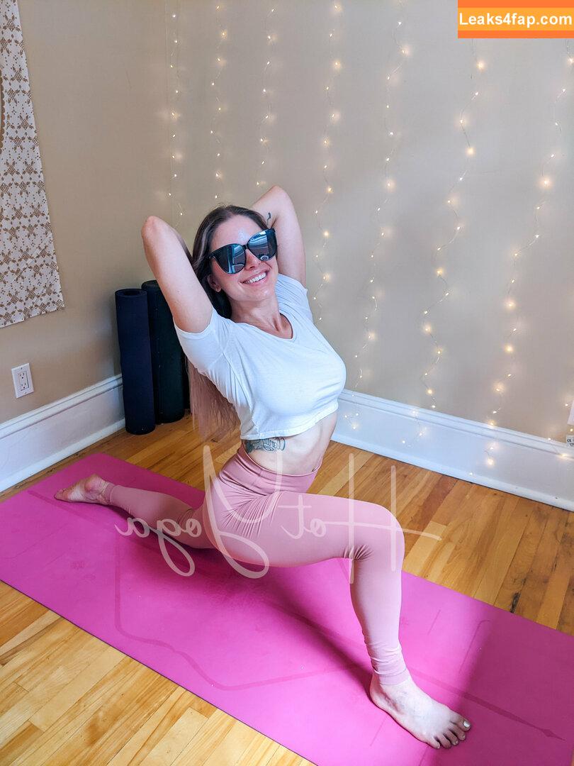 hot-yoga /  leaked photo photo #0017