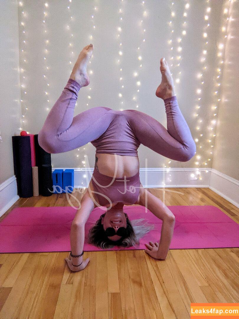 hot-yoga /  leaked photo photo #0191