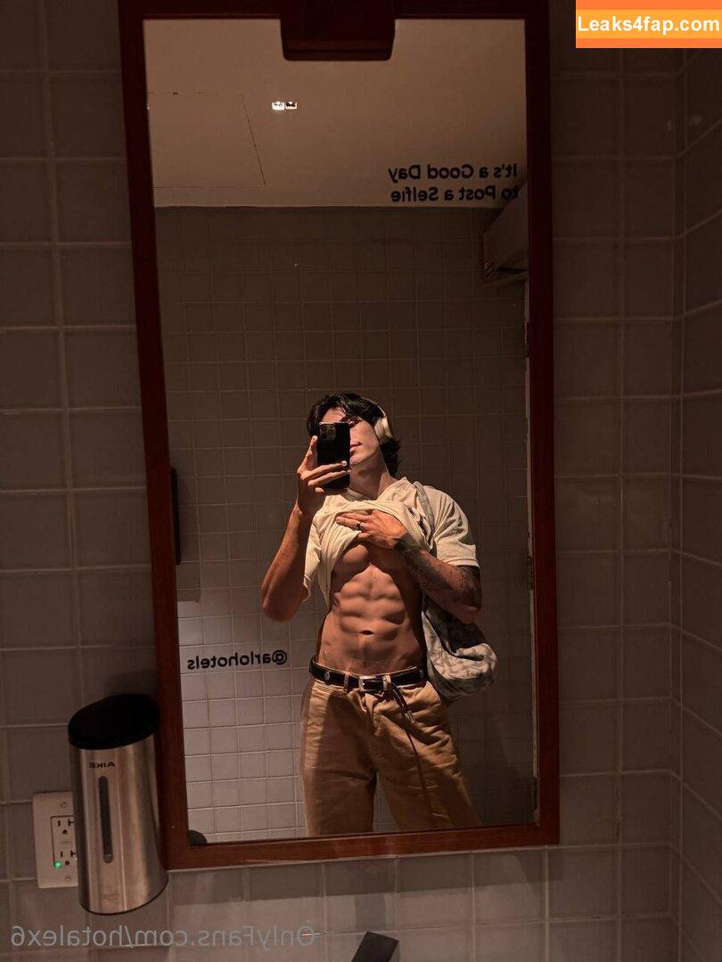 hotalex6 / alejopino88 leaked photo photo #0003