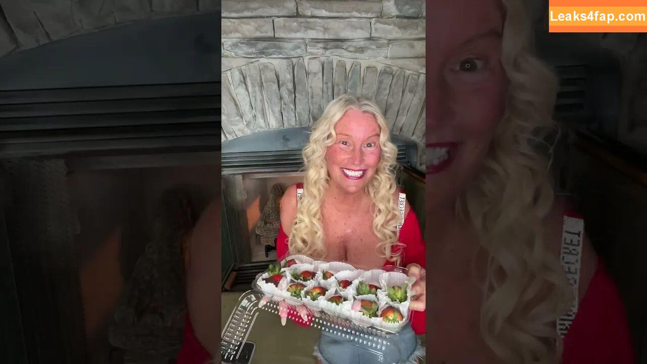 hotazzchick /  leaked photo photo #0010