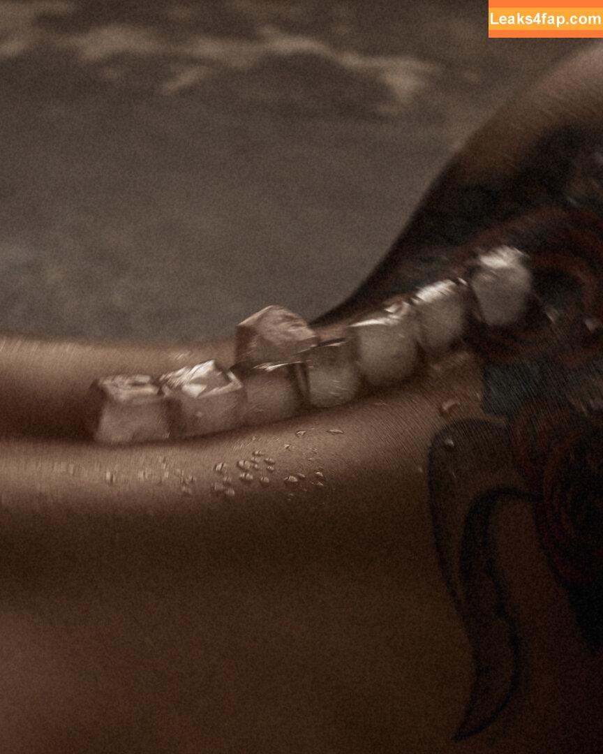 Hotelf / crazy_vamp leaked photo photo #0326