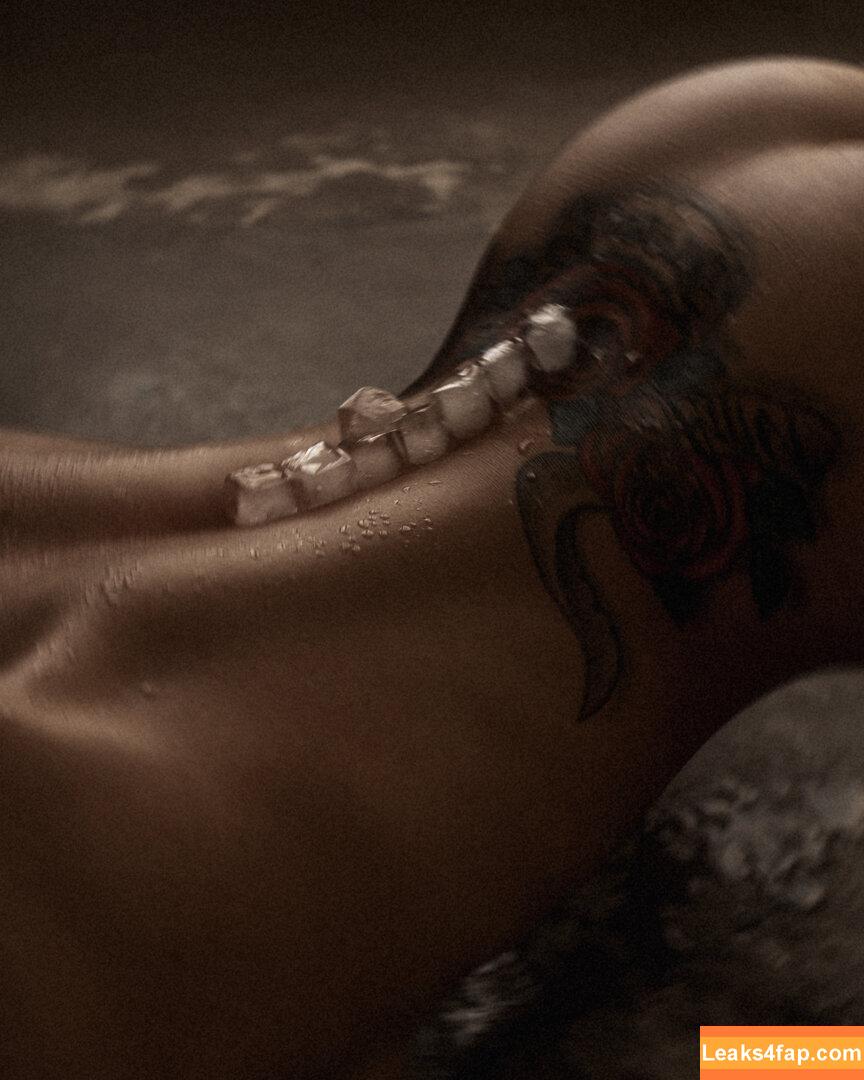 Hotelf / crazy_vamp leaked photo photo #0327