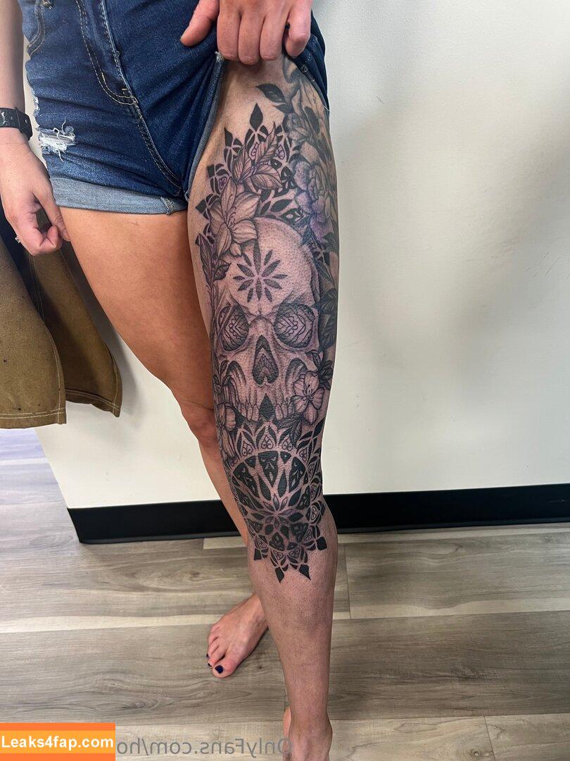 hotwife_1202 /  leaked photo photo #0002