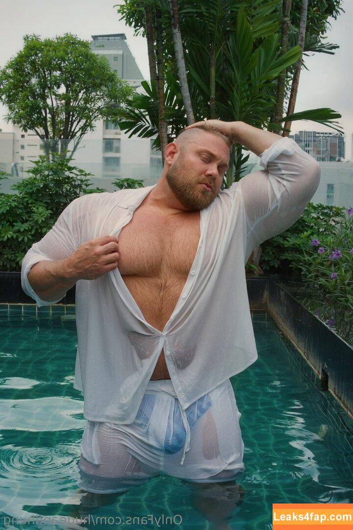 hugeandhung / huge.and.hung leaked photo photo #0238