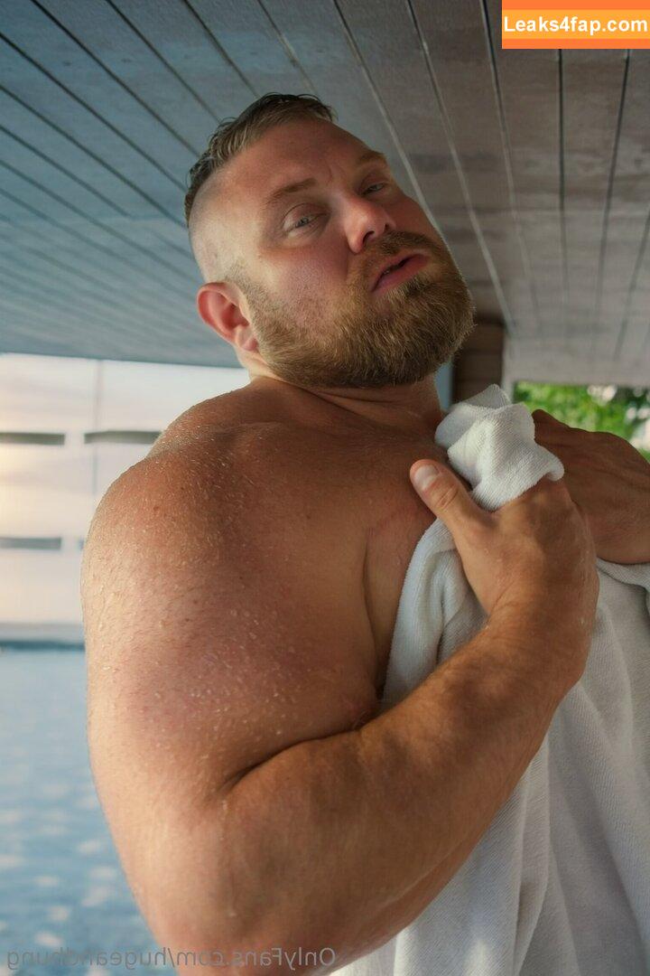 hugeandhung / huge.and.hung leaked photo photo #0248