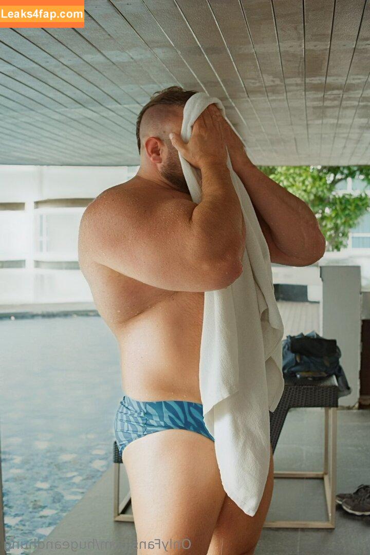 hugeandhung / huge.and.hung leaked photo photo #0249