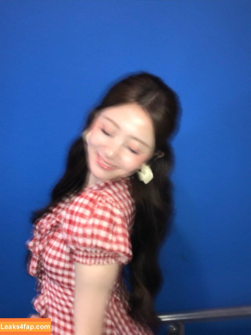 Huh Yunjin 허윤진 / LESSERAFIM / jenaissante leaked photo photo #0123