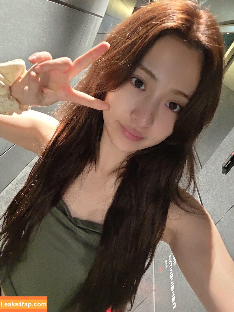 Huh Yunjin 허윤진 / LESSERAFIM / jenaissante leaked photo photo #0134