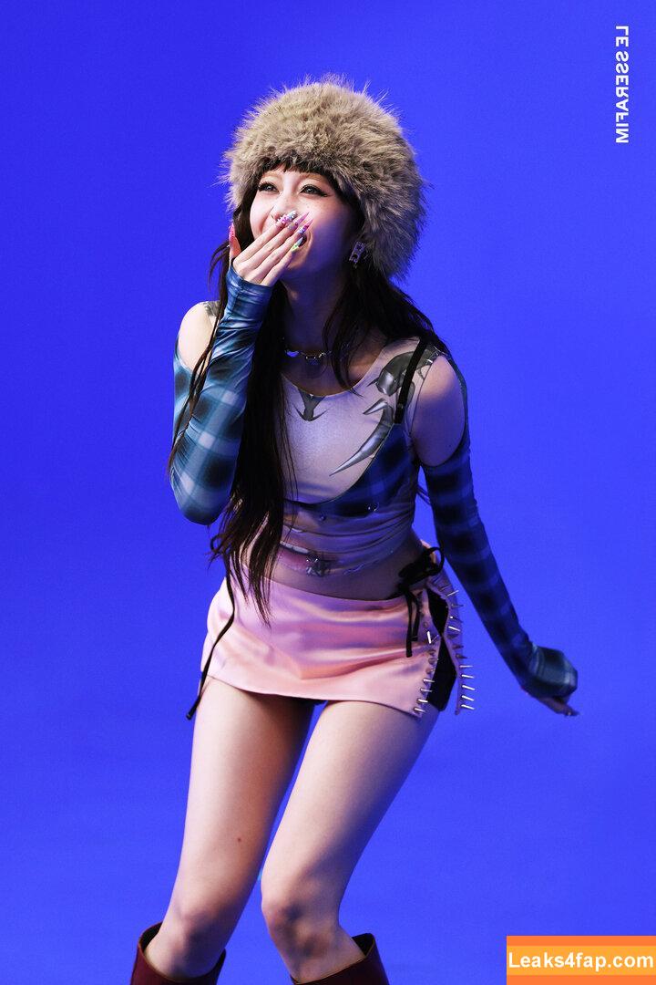 Huh Yunjin 허윤진 / LESSERAFIM / jenaissante leaked photo photo #0148