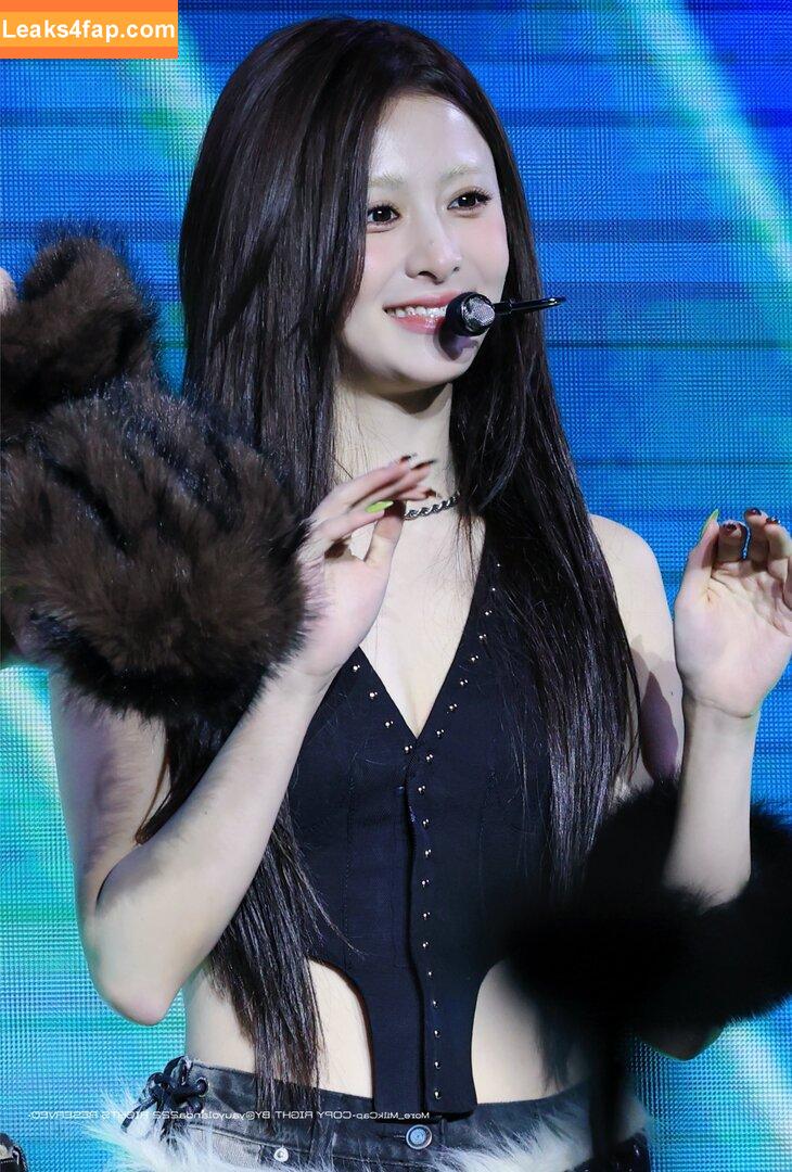 Huh Yunjin 허윤진 / LESSERAFIM / jenaissante слитое фото фото #0160