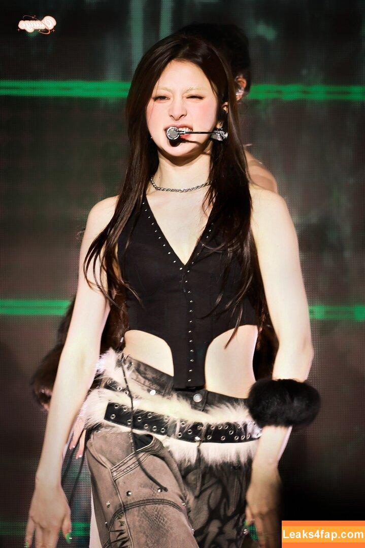 Huh Yunjin 허윤진 / LESSERAFIM / jenaissante слитое фото фото #0178