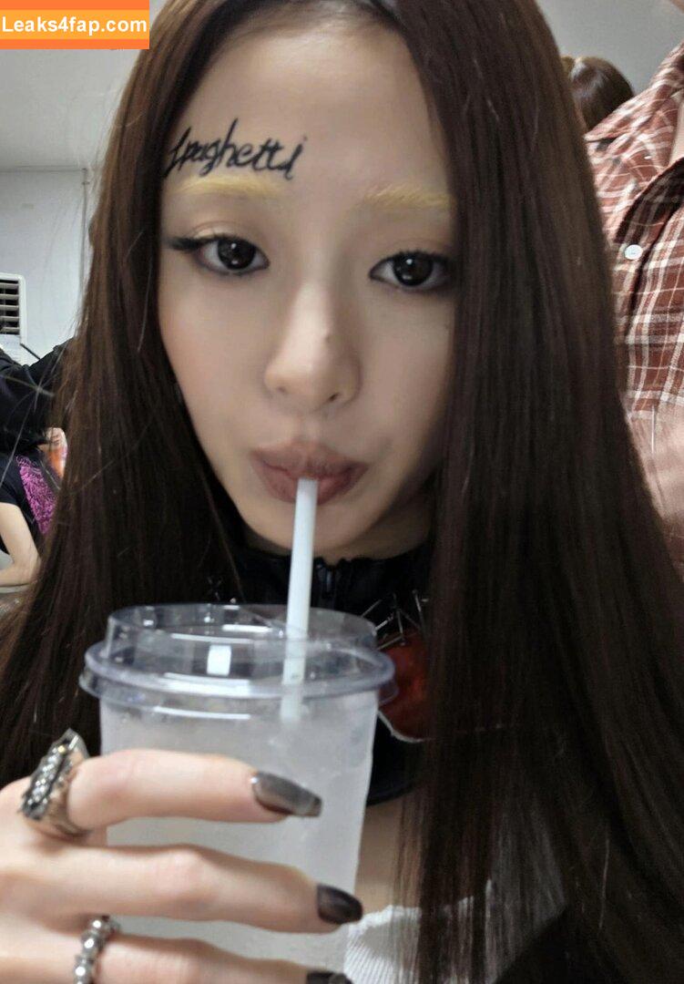 Huh Yunjin 허윤진 / LESSERAFIM / jenaissante leaked photo photo #0193