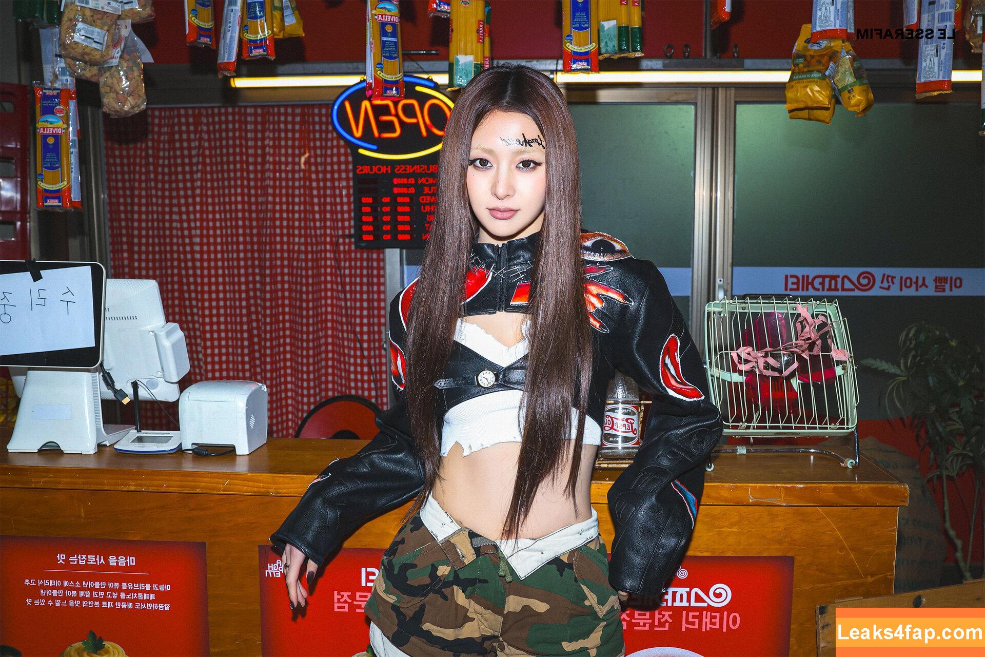 Huh Yunjin 허윤진 / LESSERAFIM / jenaissante leaked photo photo #0210