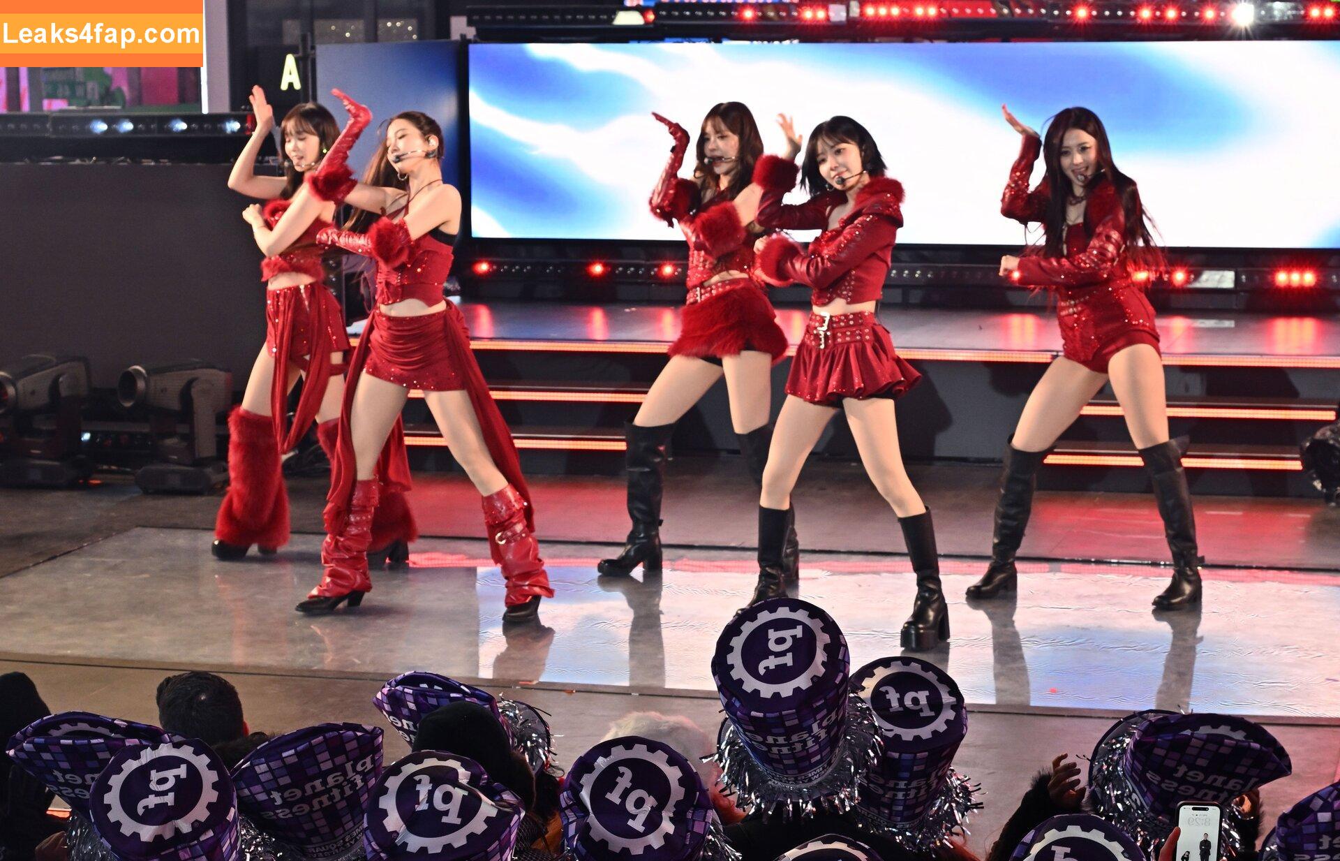 Huh Yunjin 허윤진 / LESSERAFIM / jenaissante leaked photo photo #0227