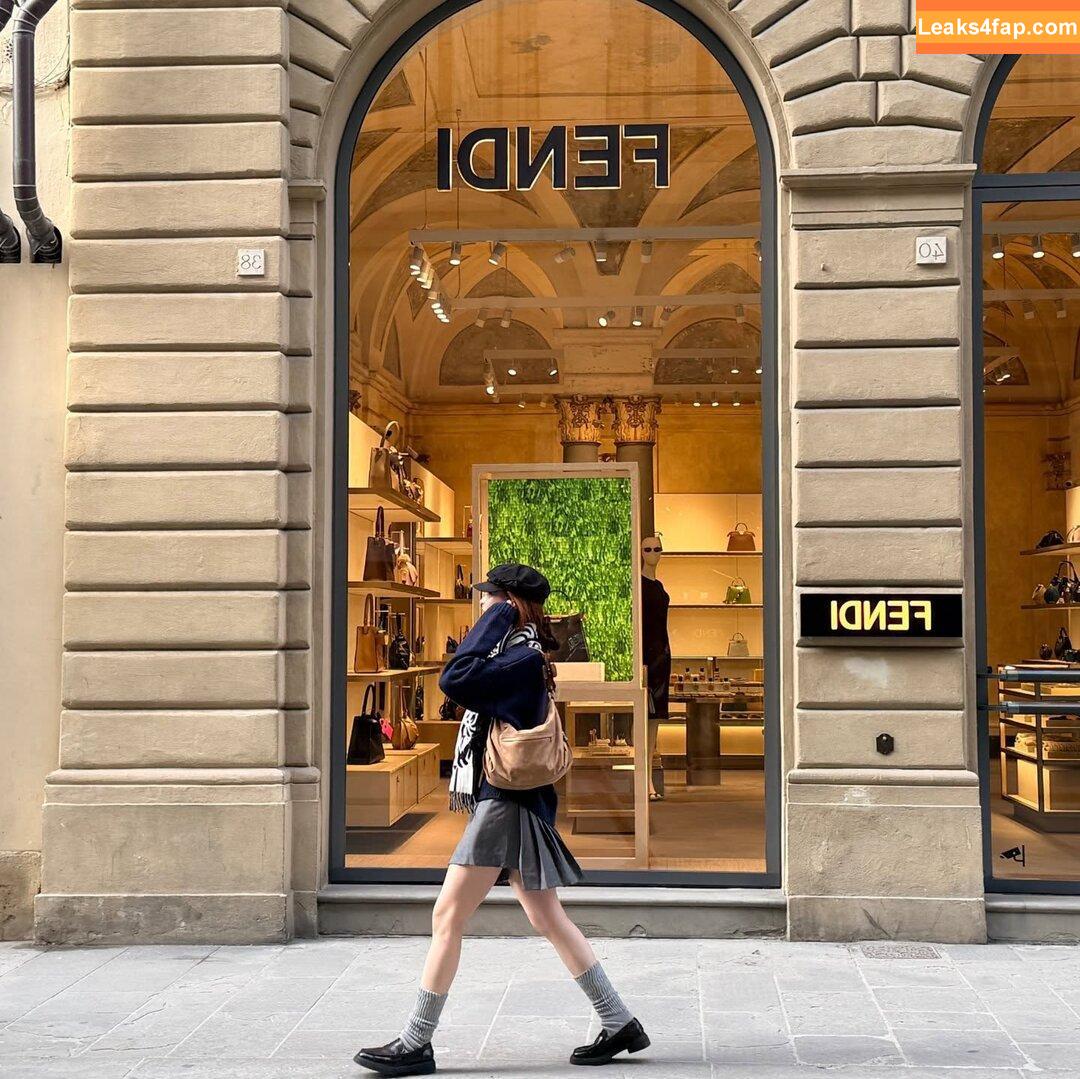 Huh Yunjin 허윤진 / LESSERAFIM / jenaissante leaked photo photo #0270