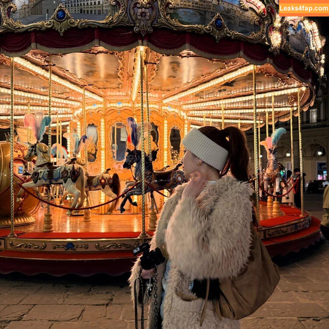 Huh Yunjin 허윤진 / LESSERAFIM / jenaissante leaked photo photo #0281