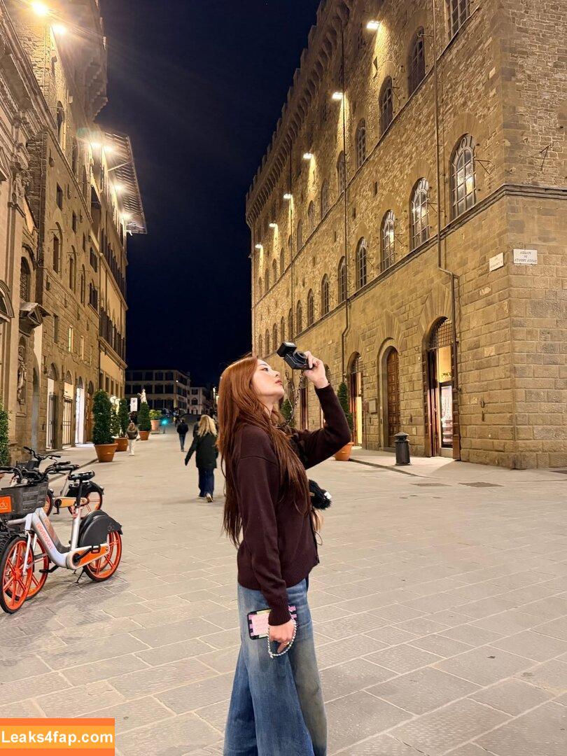 Huh Yunjin 허윤진 / LESSERAFIM / jenaissante leaked photo photo #0293