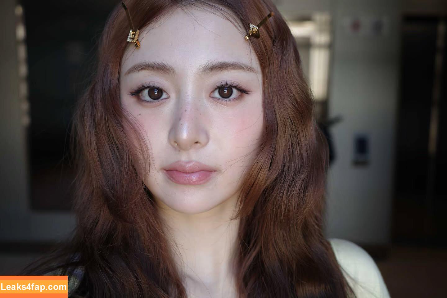 Huh Yunjin 허윤진 / LESSERAFIM / jenaissante leaked photo photo #0337
