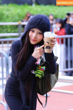 Huh Yunjin 허윤진 photo #0146