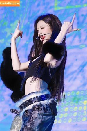 Huh Yunjin 허윤진 фото #0170