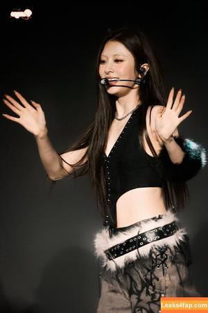 Huh Yunjin 허윤진 фото #0180